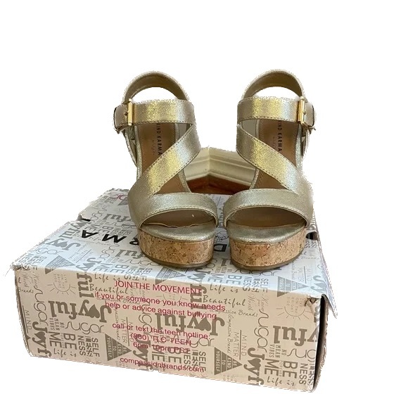 Kind Karma by Sugar Women Wedge Sandals sz 7 - Picture 8 of 11